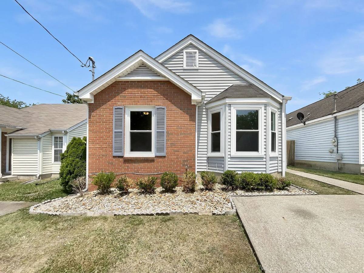 House for rent at 610 Poplar Place, Nashville, TN 37216