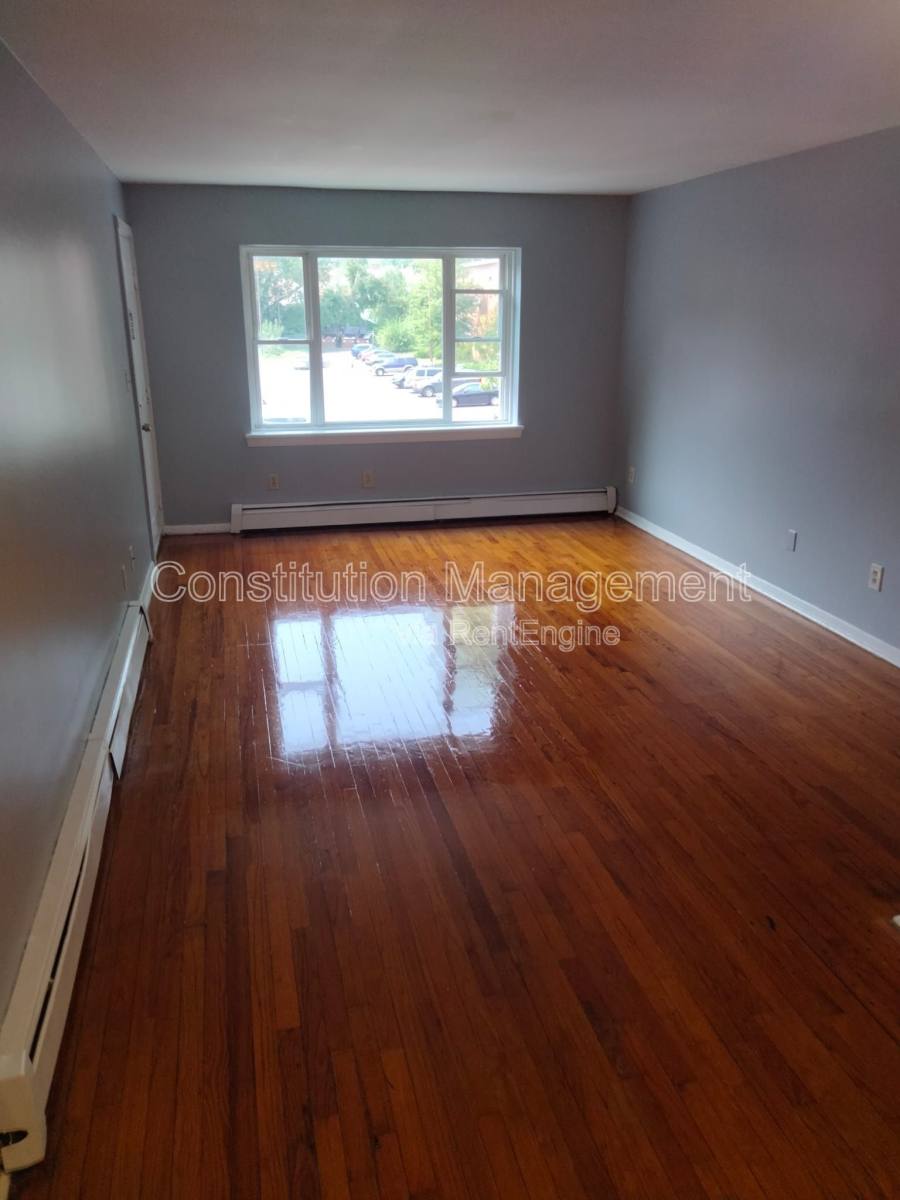 Apartment for rent at 29 Annawan St #B4, Hartford, CT 06114