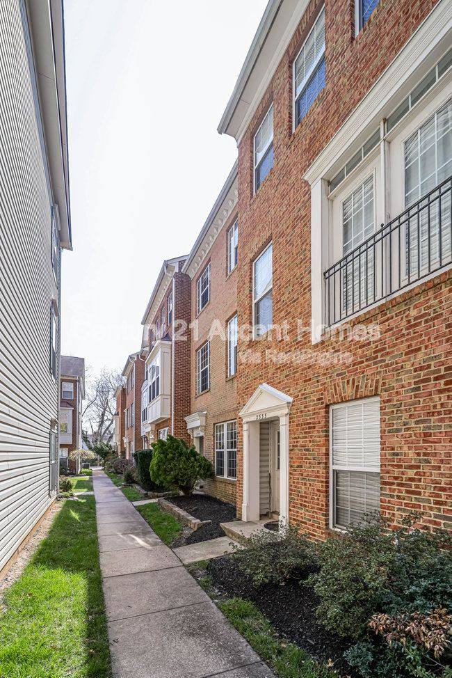 Townhouse for rent at 2337 Huntington Station Court, Alexandria, VA 22303