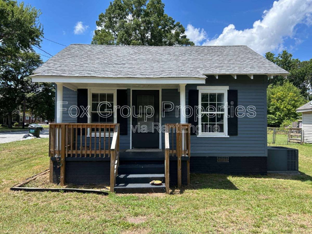 201 N Meriah St, Landis, NC 28088