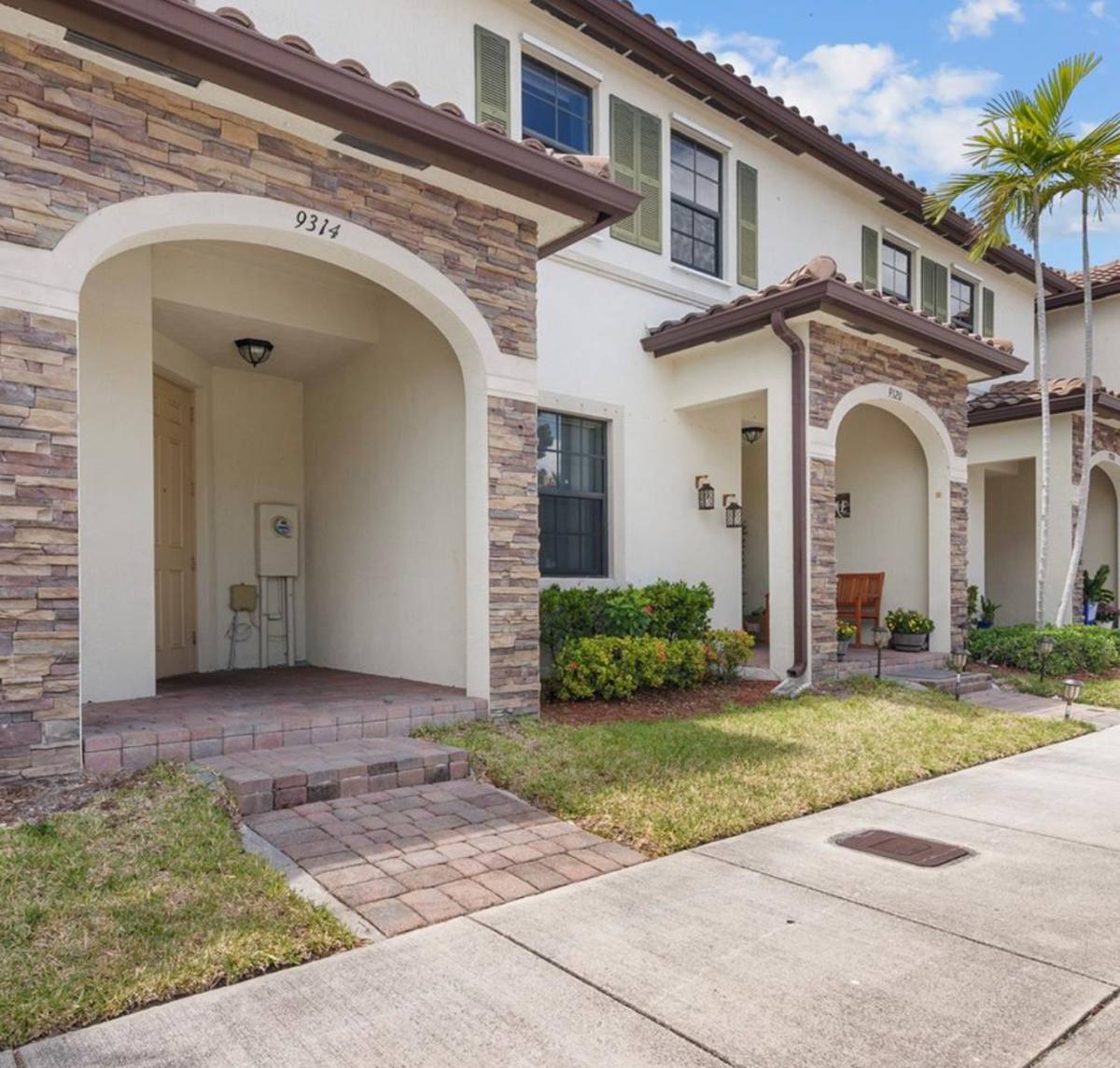 Townhouse for rent at 9314 W 33rd Lane, Hialeah, FL 33018