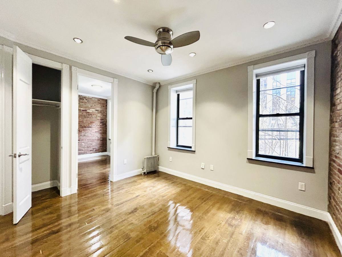 Apartment for rent at 336 E 18th St, New York, NY 10003