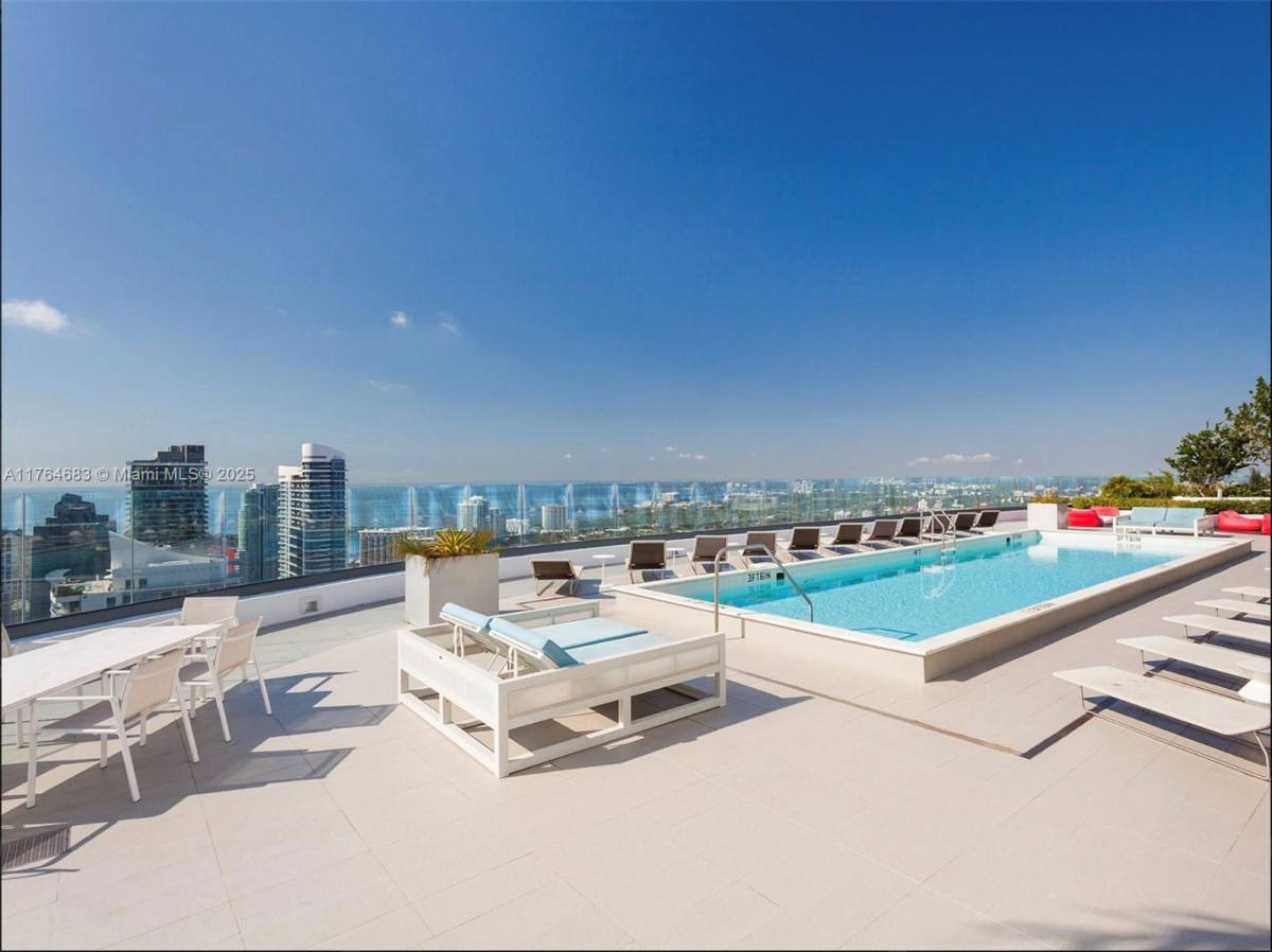 House for rent at 55 SW 9th St #1003, Miami, FL 33130