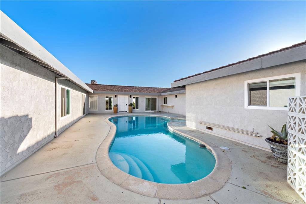 House for rent at 32371 Caribbean Dr, Dana Point, CA 92629