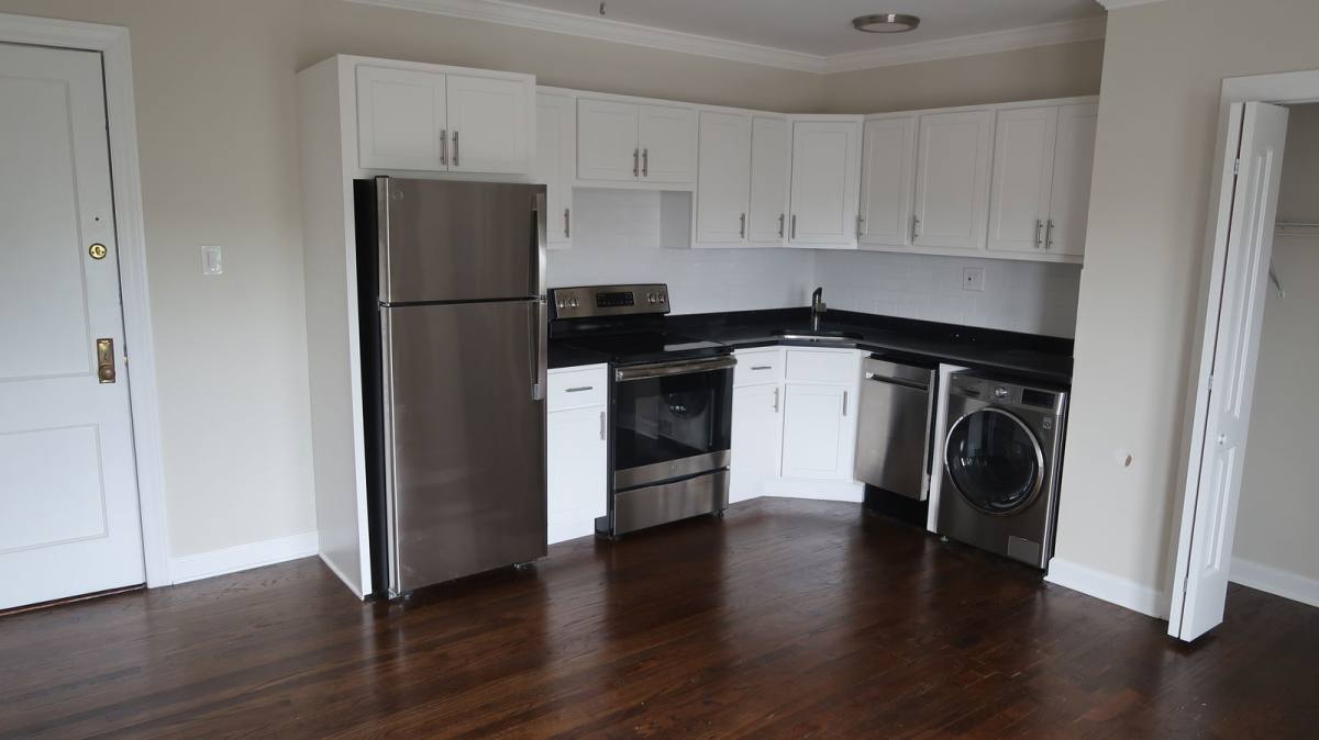 Apartment for rent at 3345 N Marshfield Ave #301, Chicago, IL 60657