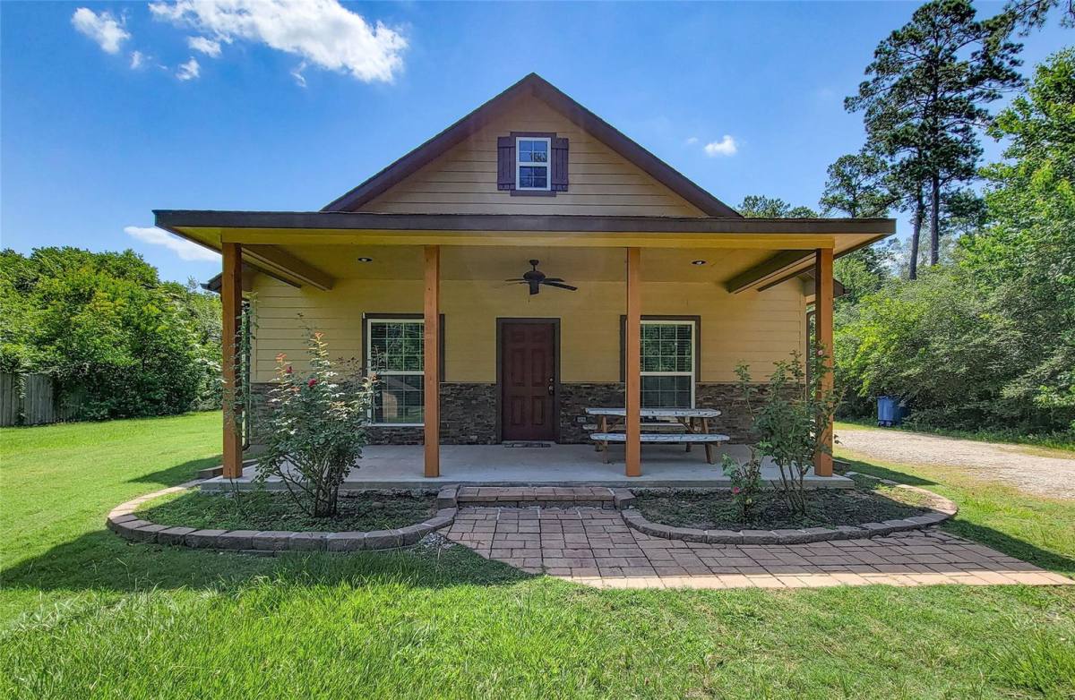 House for rent at 17132 Bending Oaks, Conroe, TX 77385