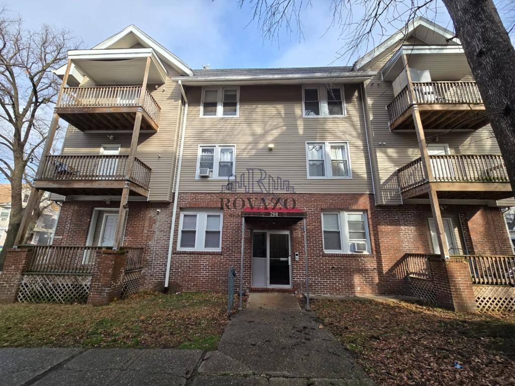 Apartment for rent at 298 Halsted St #4, East Orange, NJ 07018