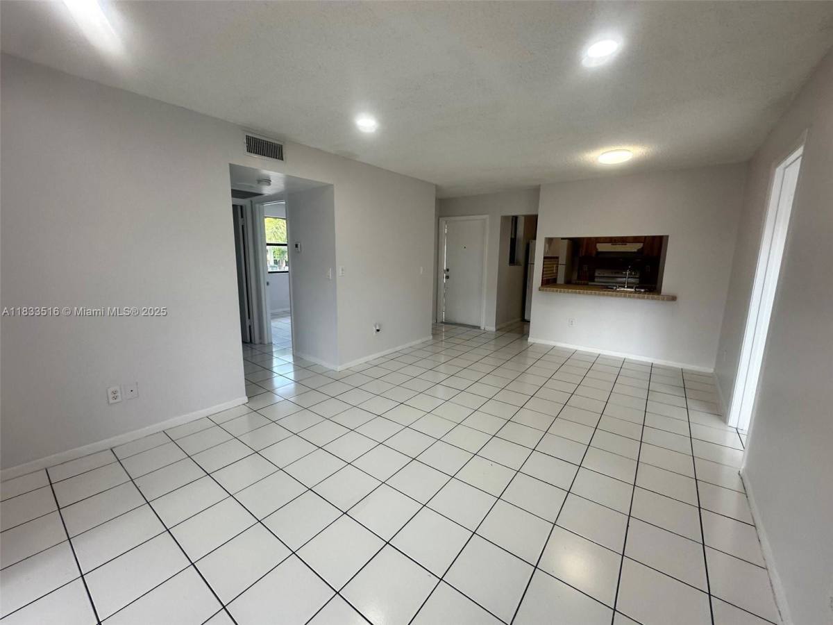 House for rent at 9808 Hammocks Blvd #23, Miami, FL 33196