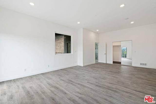House for rent at 5310 Medina Rd, Woodland Hills, CA 91364