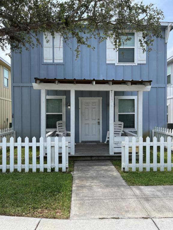 House for rent at 4212 Tx-35 Bus, Rockport, TX 78382