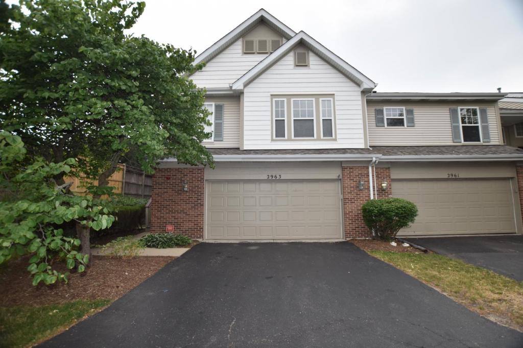 Townhouse for rent at 2963 Saganashkee, Naperville, IL 60564