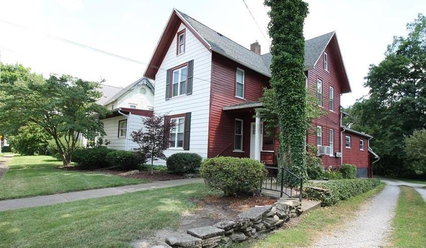 Apartment for rent at 523 Wellman Ave SE, Massillon, OH 44646