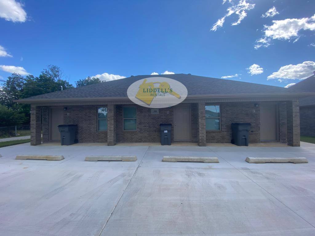 House for rent at 308 W Locust St, Paragould, AR 72450
