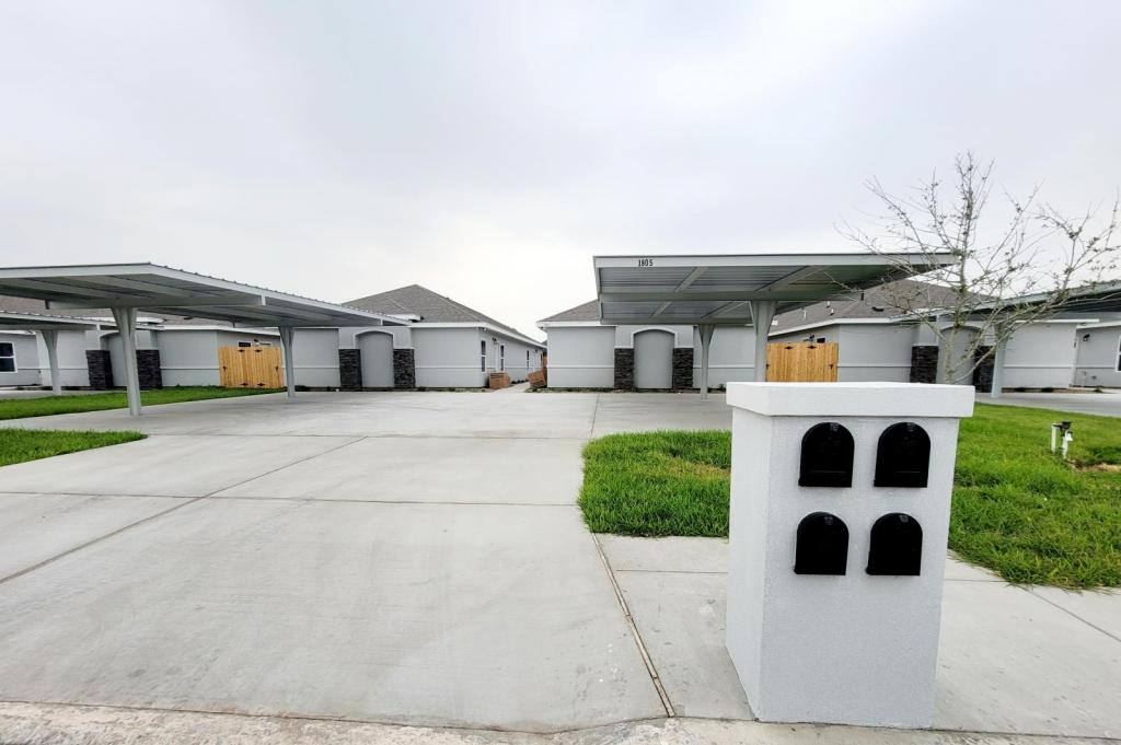 Apartment for rent at 1805 Davenport St #1, Weslaco, TX 78596