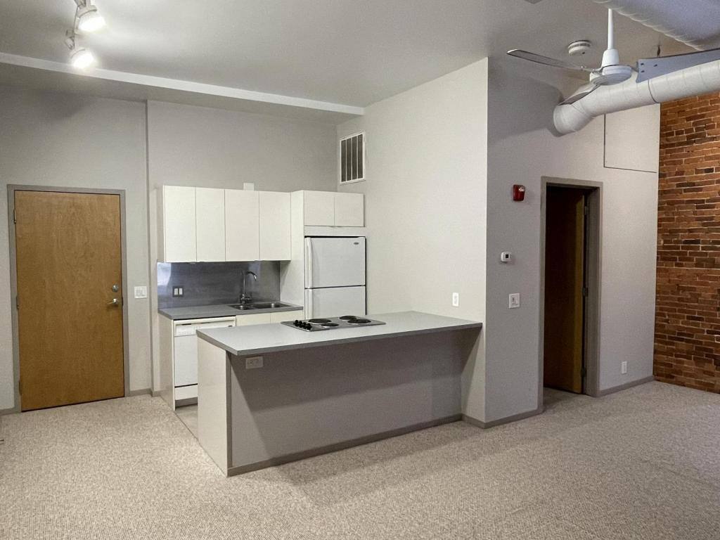 Apartment for rent at 146 S Market St, Wooster, OH 44691