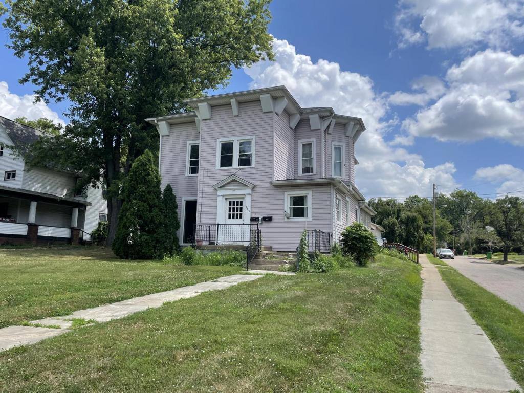 Apartment for rent at 505 N Bever St, Wooster, OH 44691