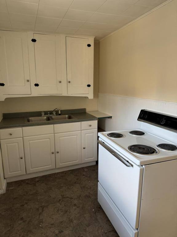 Apartment for rent at 1 W Broad St #4, Nanticoke, PA 18634