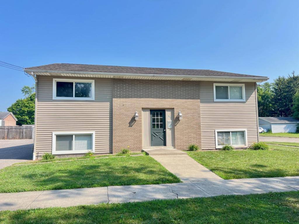 Apartment for rent at 520 S Andre St, Saginaw, MI 48602