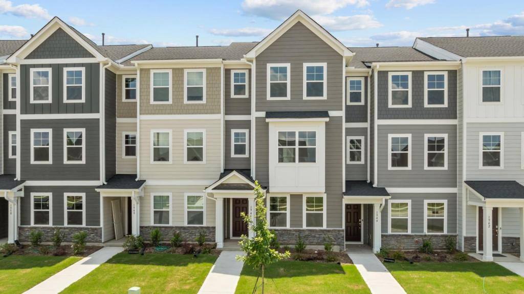 Townhouse for rent at 5931 Illuminate Ave, Raleigh, NC 27616