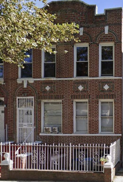 Apartment for rent at 225 E 94th St, Brooklyn, NY 11212