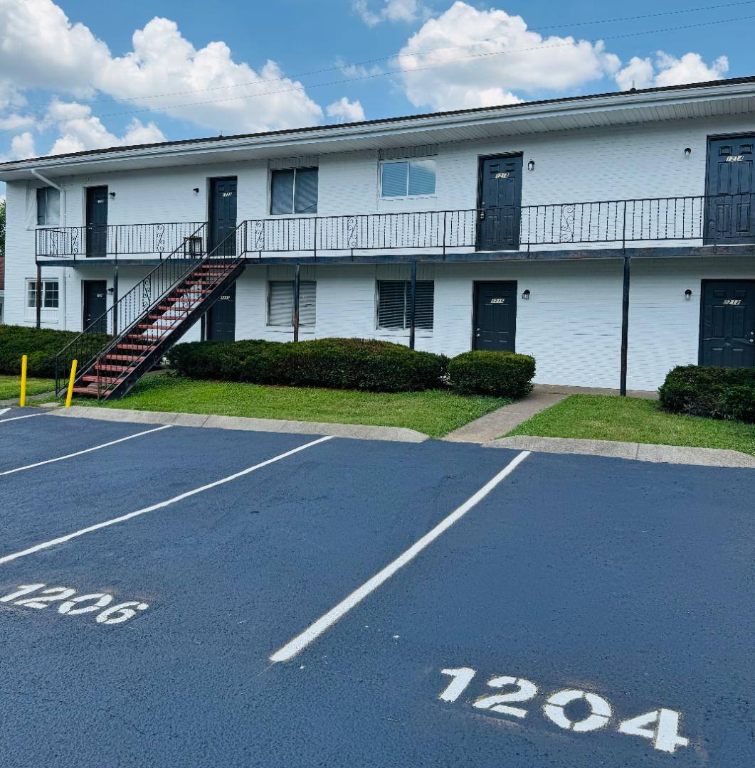Townhouse for rent at 1200 Wh Davis Dr Flat, Nashville, TN 37208