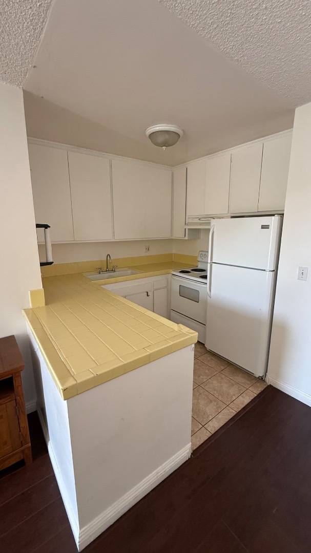 Apartment for rent at 803 W 30th St #18, Los Angeles, CA 90007