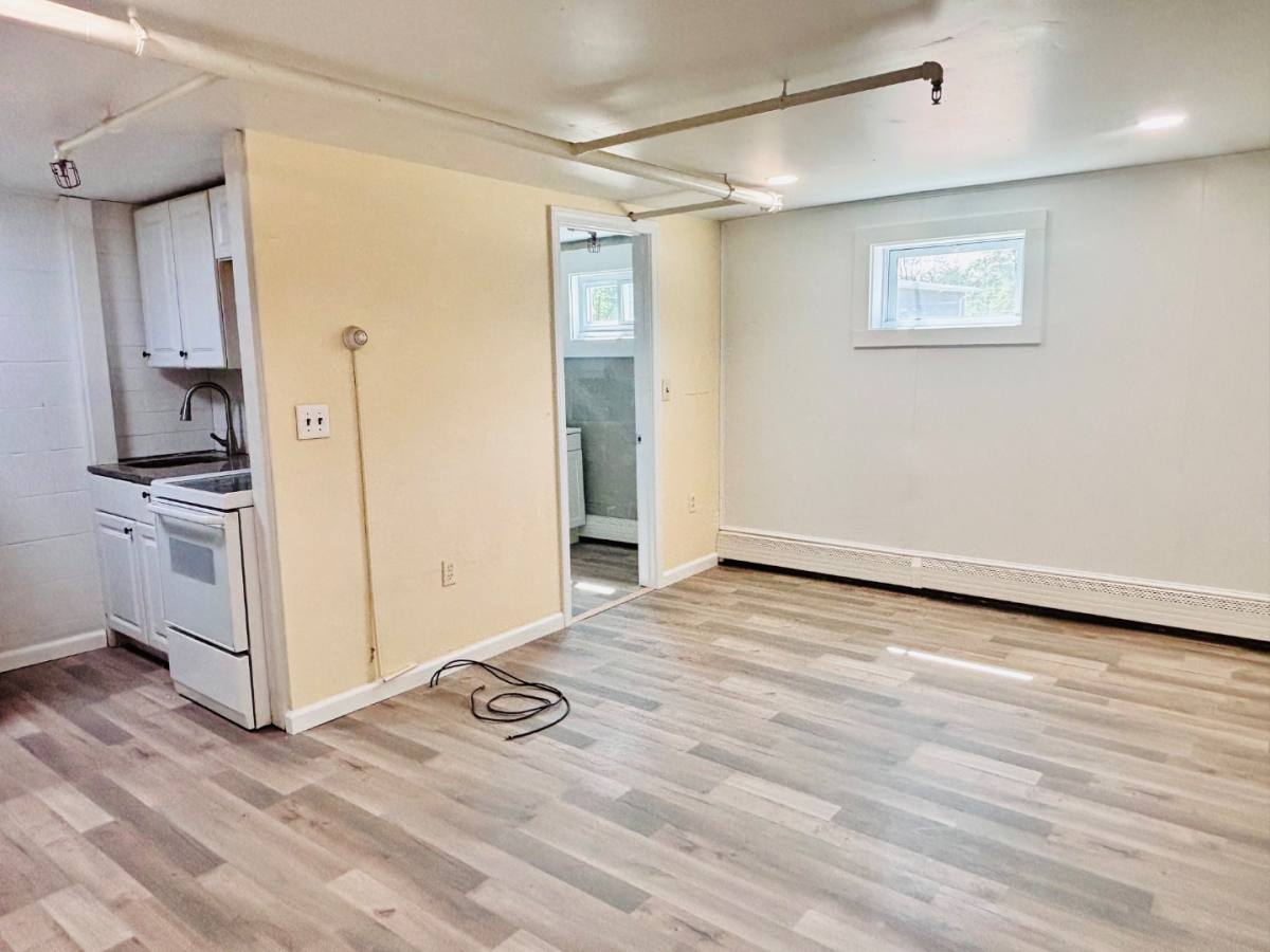 Apartment for rent at 100 Great Neck Rd N #32, Mashpee, MA 02649