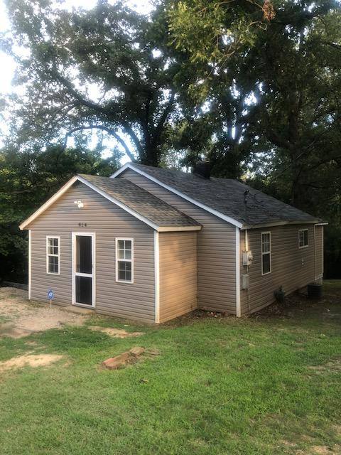 House for rent at 914 Butler St, Poplar Bluff, MO 63901