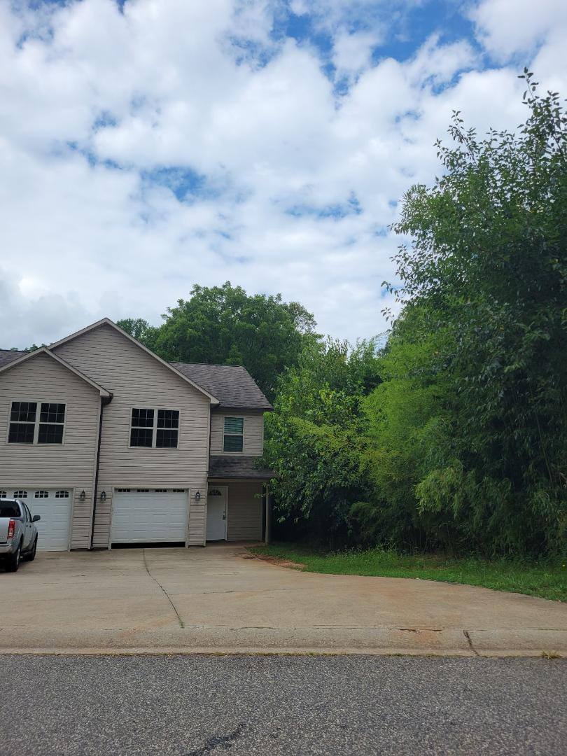 Apartment for rent at 318 Zach Dr, Boiling Springs, SC 29316