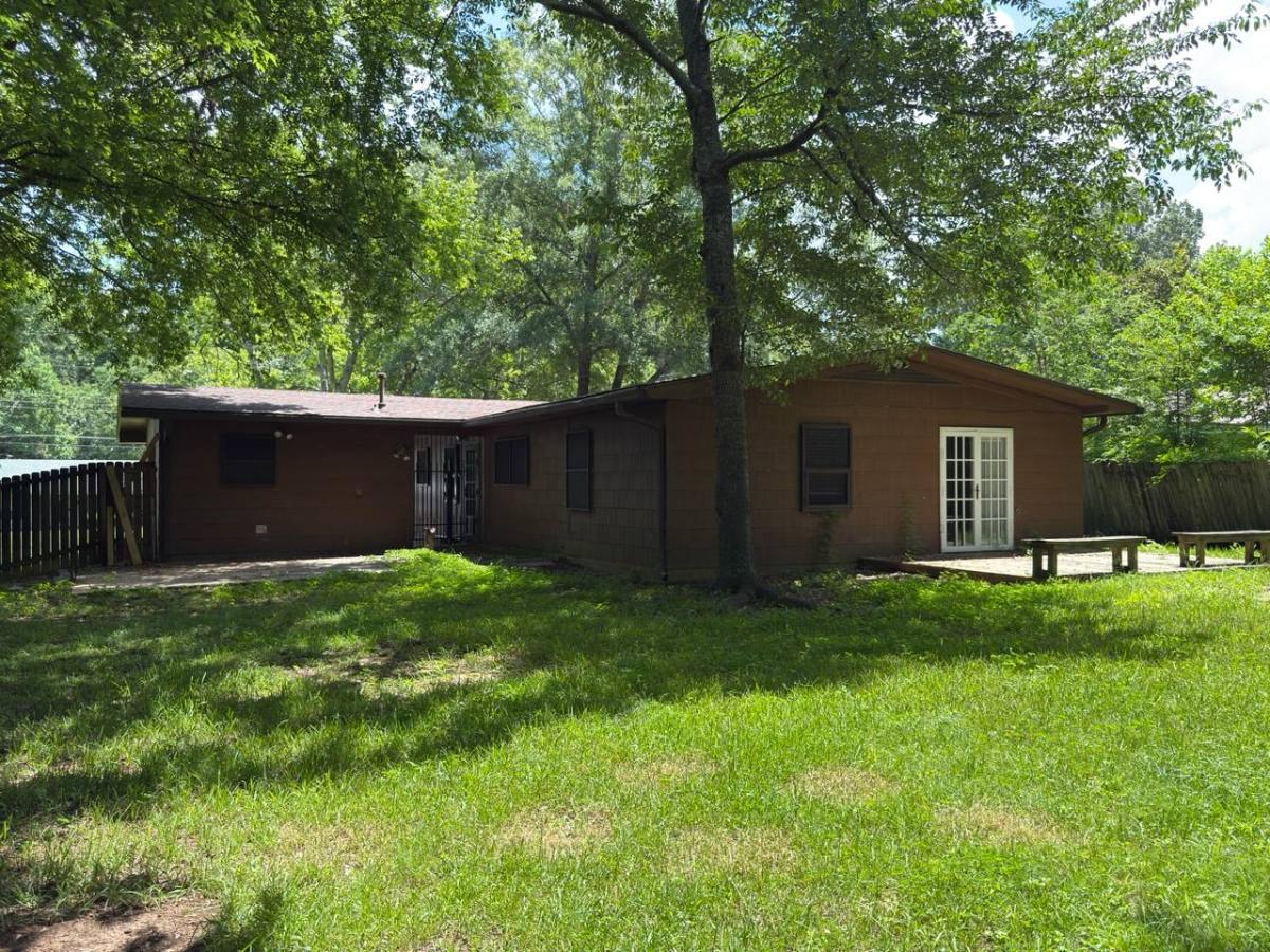 House for rent at 5335 Jamaica Dr, Jackson, MS 39211