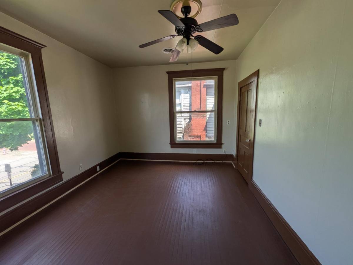 Apartment for rent at 439 W 11th St, Anderson, IN 46016