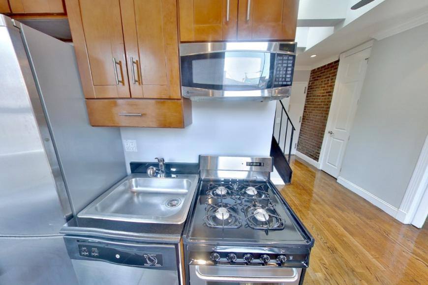Apartment for rent at 416 E 115th St, New York, NY 10029
