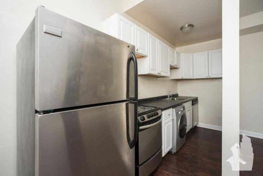 3345 N Marshfield, Chicago, IL 60657