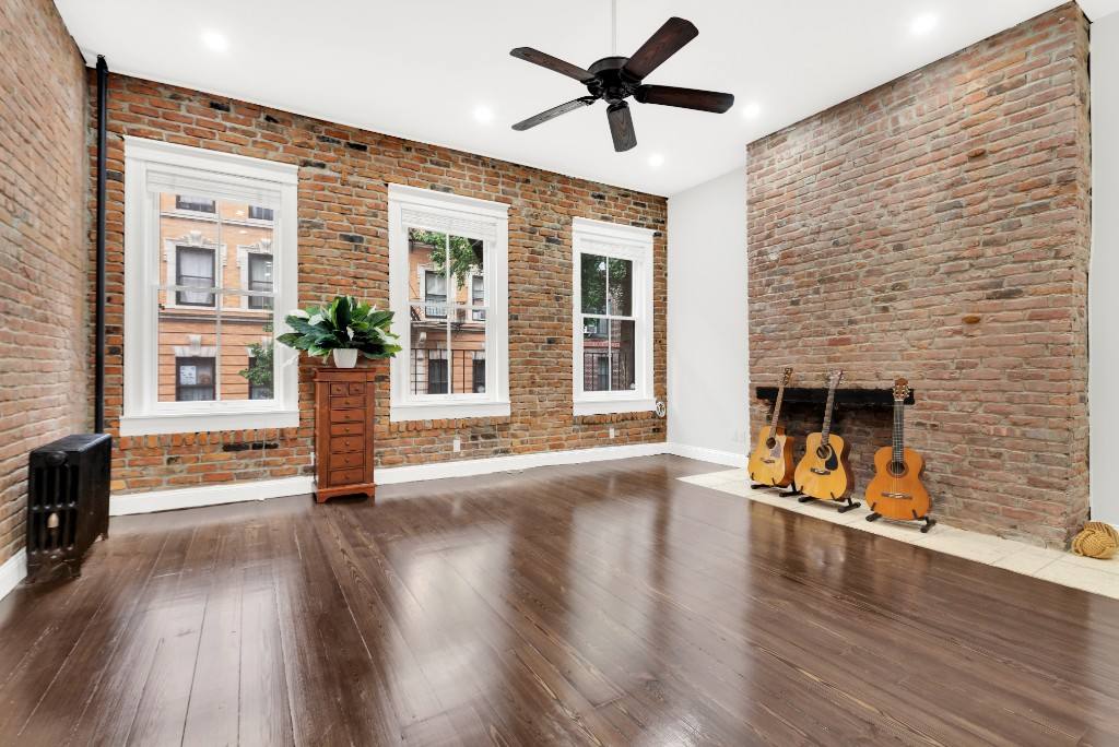 Townhouse for rent at 198 W 10th St #3, New York, NY 10014