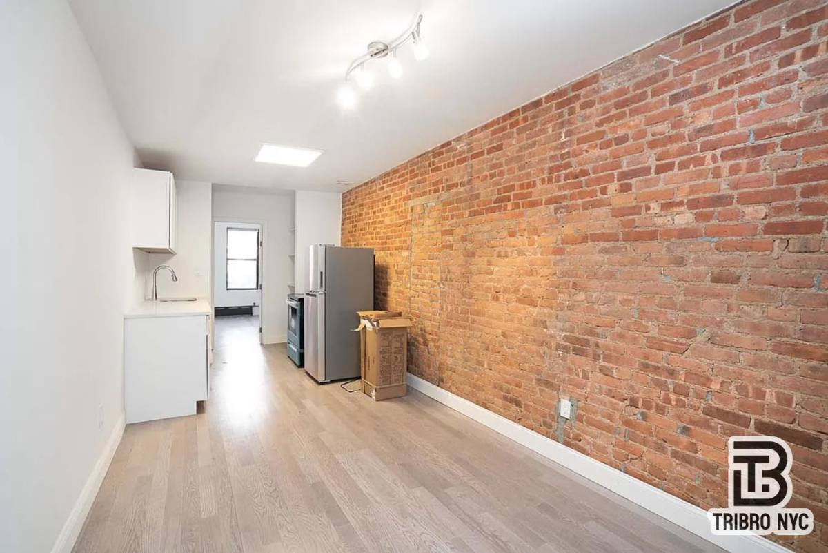 Apartment for rent at 407 E 117th St #2B, New York, NY 10035