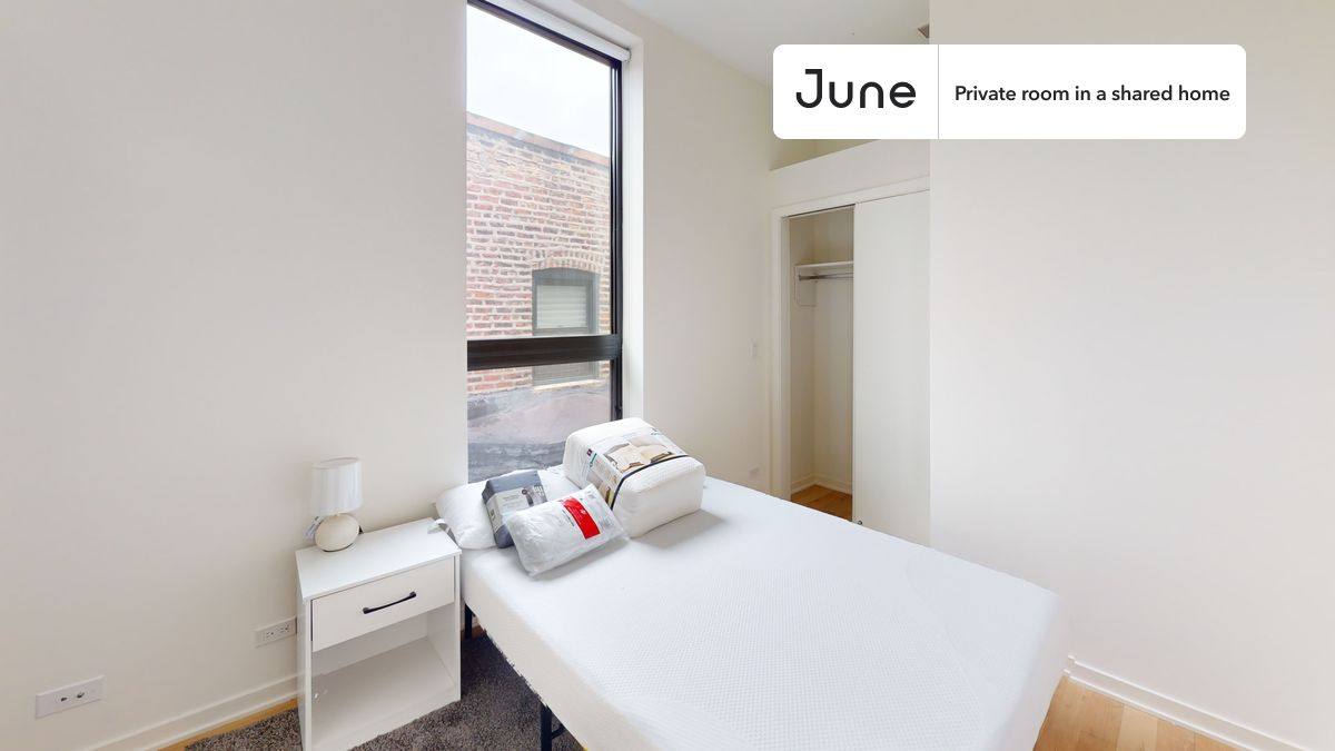 Apartment for rent at 2122 S Hoyne, Chicago, IL 60608