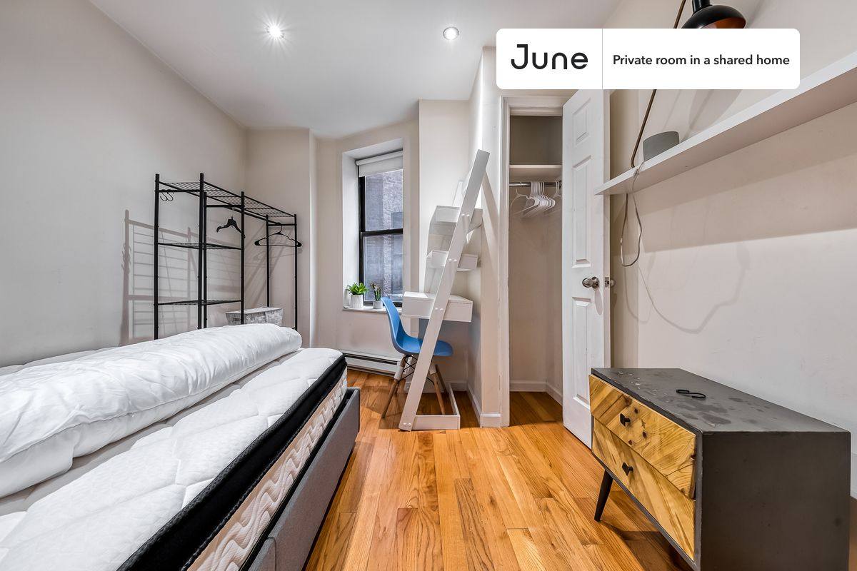 Apartment for rent at 350 Manhattan Ave, New York, NY 10026