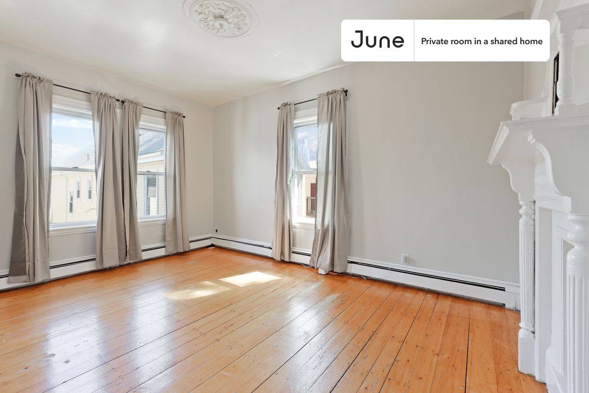 Apartment for rent at 1015 Calumet St #C, Roxbury Crossing, MA 02120