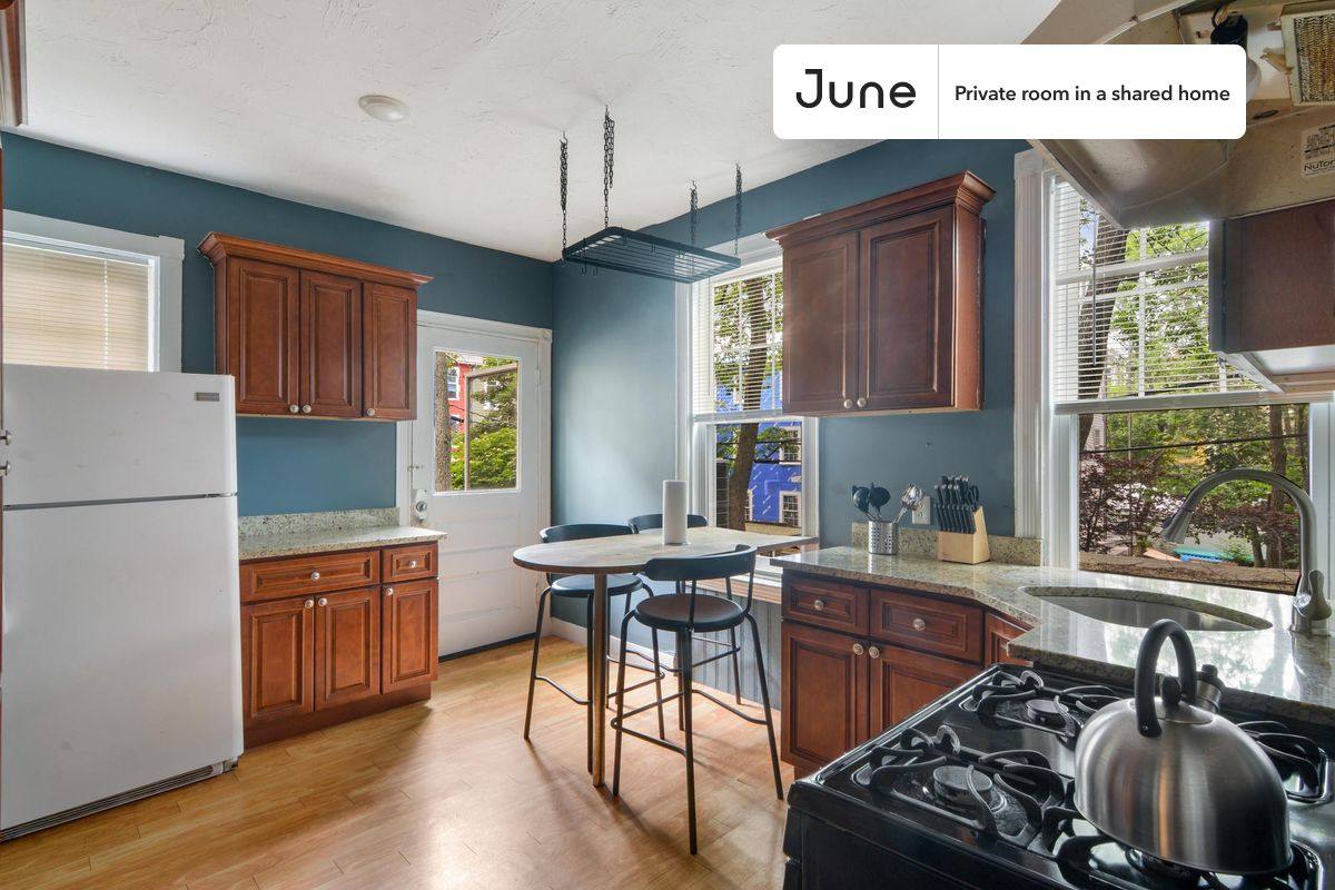 Apartment for rent at 19 Putnam Ave, Cambridge, MA 02139
