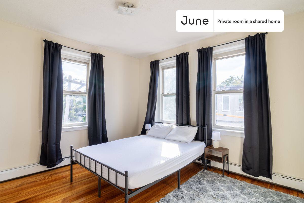 Apartment for rent at 31 Gay Head St, Jamaica Plain, MA 02130