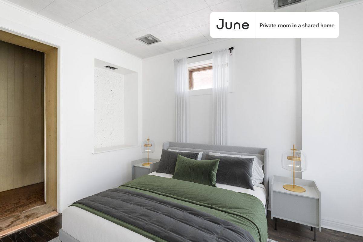 Apartment for rent at 2430 N Spaulding Ave, Chicago, IL 60647