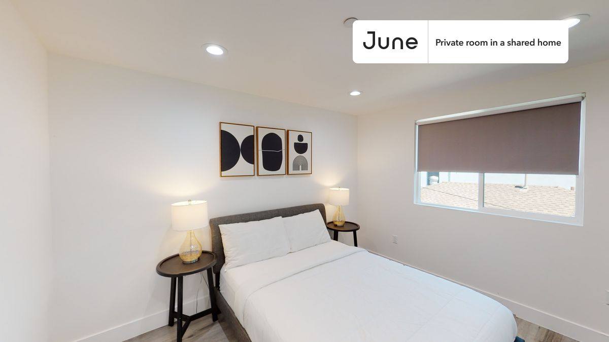 Apartment for rent at 564312 Auckland Ave, North Hollywood, CA 91601