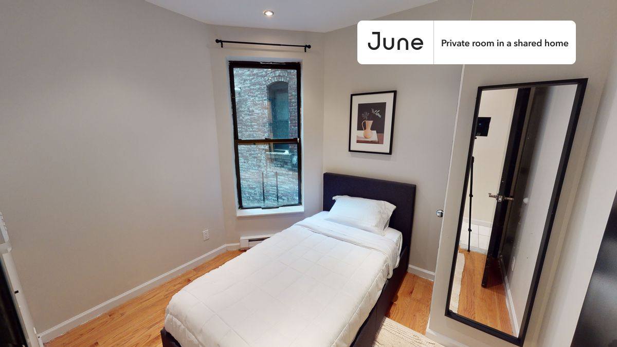 Apartment for rent at 342 Manhattan Ave #D, New York, NY 10026