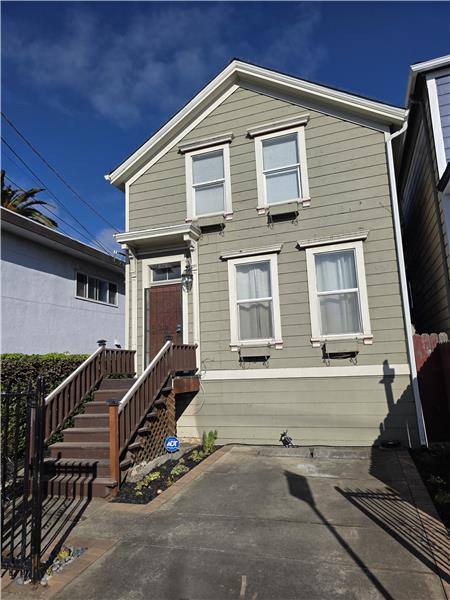 House for rent at 828 Wood St, Oakland, CA 94607