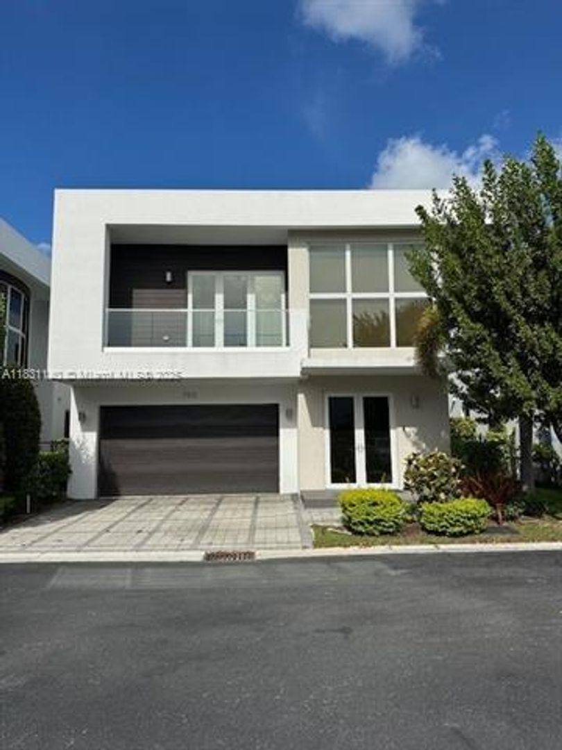 House for rent at 7515 NW 97th Court, Miami, FL 33178