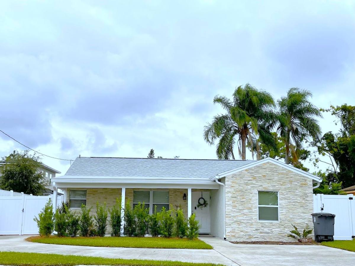 House for rent at 850 W Canton Ave, Winter Park, FL 32789