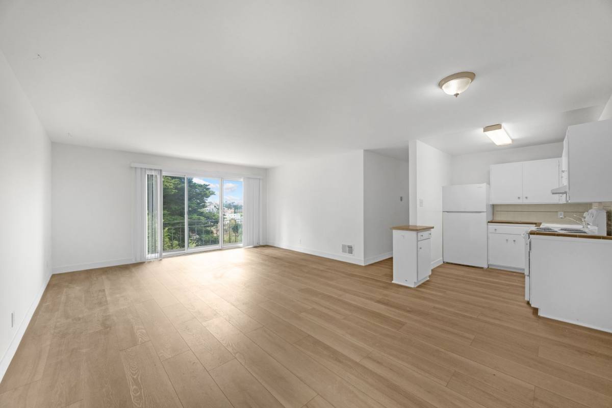 Apartment for rent at 415 Warren Dr, San Francisco, CA 94131