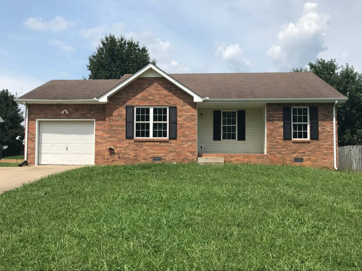 House for rent at 3233 S Senseney Circle, Clarksville, TN 37042