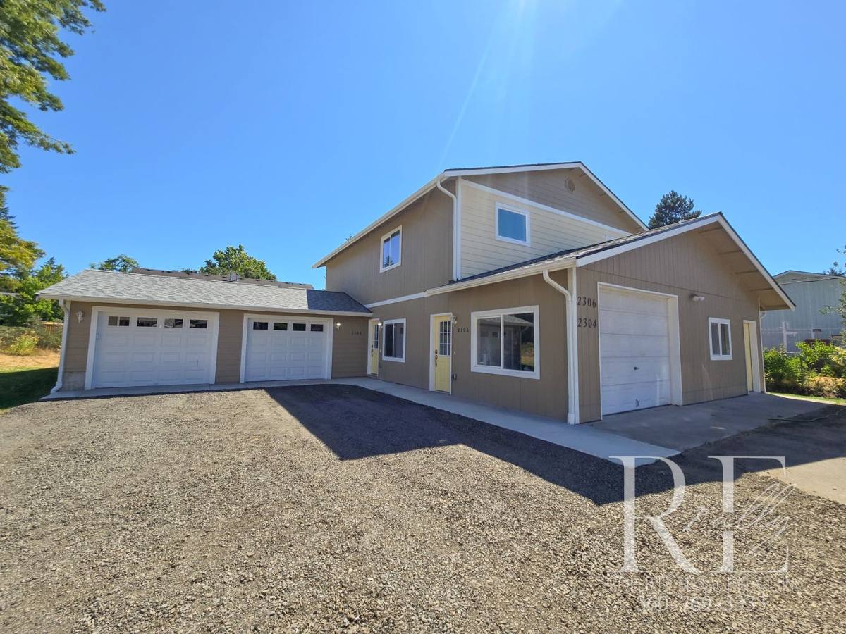 Townhouse for rent at 2304 SE Lund Ave, Port Orchard, WA 98366