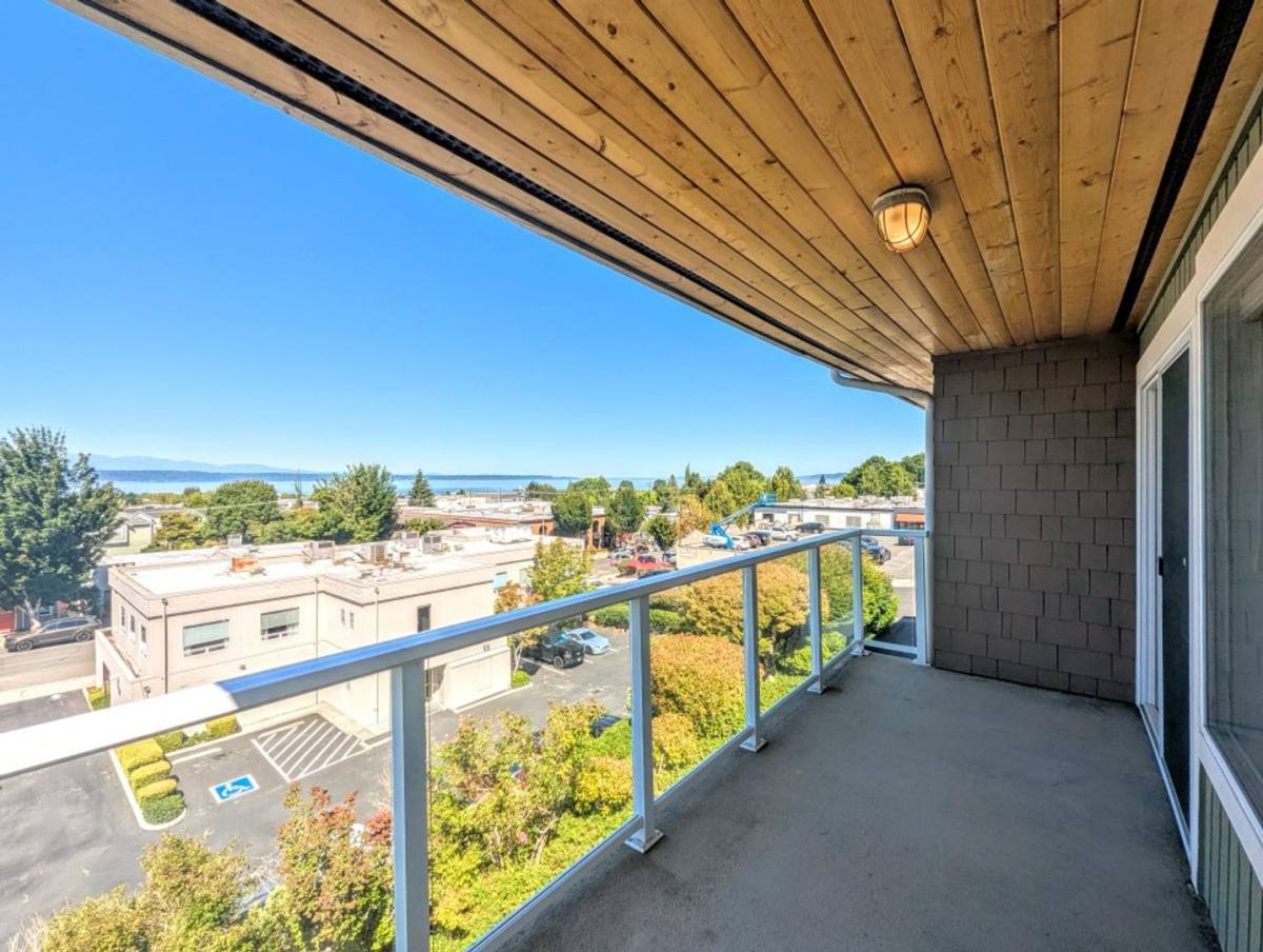 Condo for rent at 520 Maple St, Edmonds, WA 98020